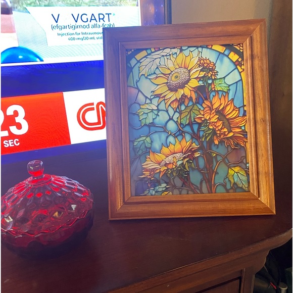 So beautiful. Large print! Fancied glass and sunflowers 🌻 - Picture 3 of 5